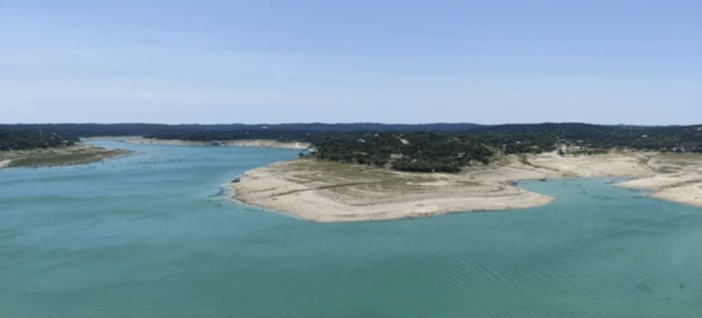 A Designer Lake Medina Shore